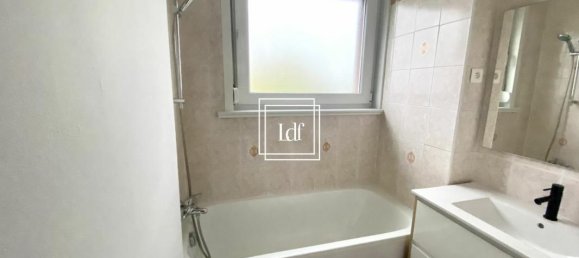 3 bedrooms Apartment in Lesquin, France No. 213195 8