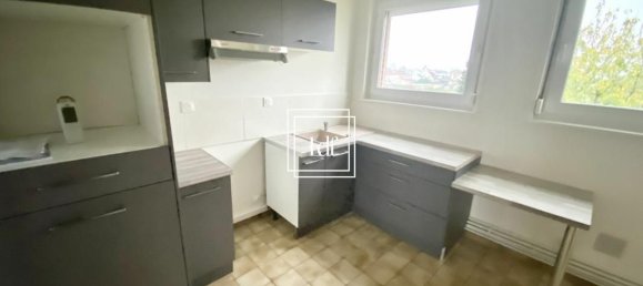 3 bedrooms Apartment in Lesquin, France No. 213195 6