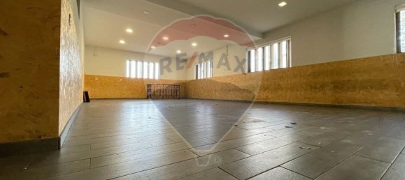 250m² Commercial property in Guimaraes, Portugal No. 27309 2