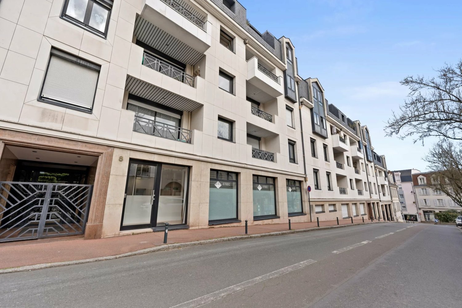 Gewerbliche Immobilie in Garches, France 100m², Nr. 126811