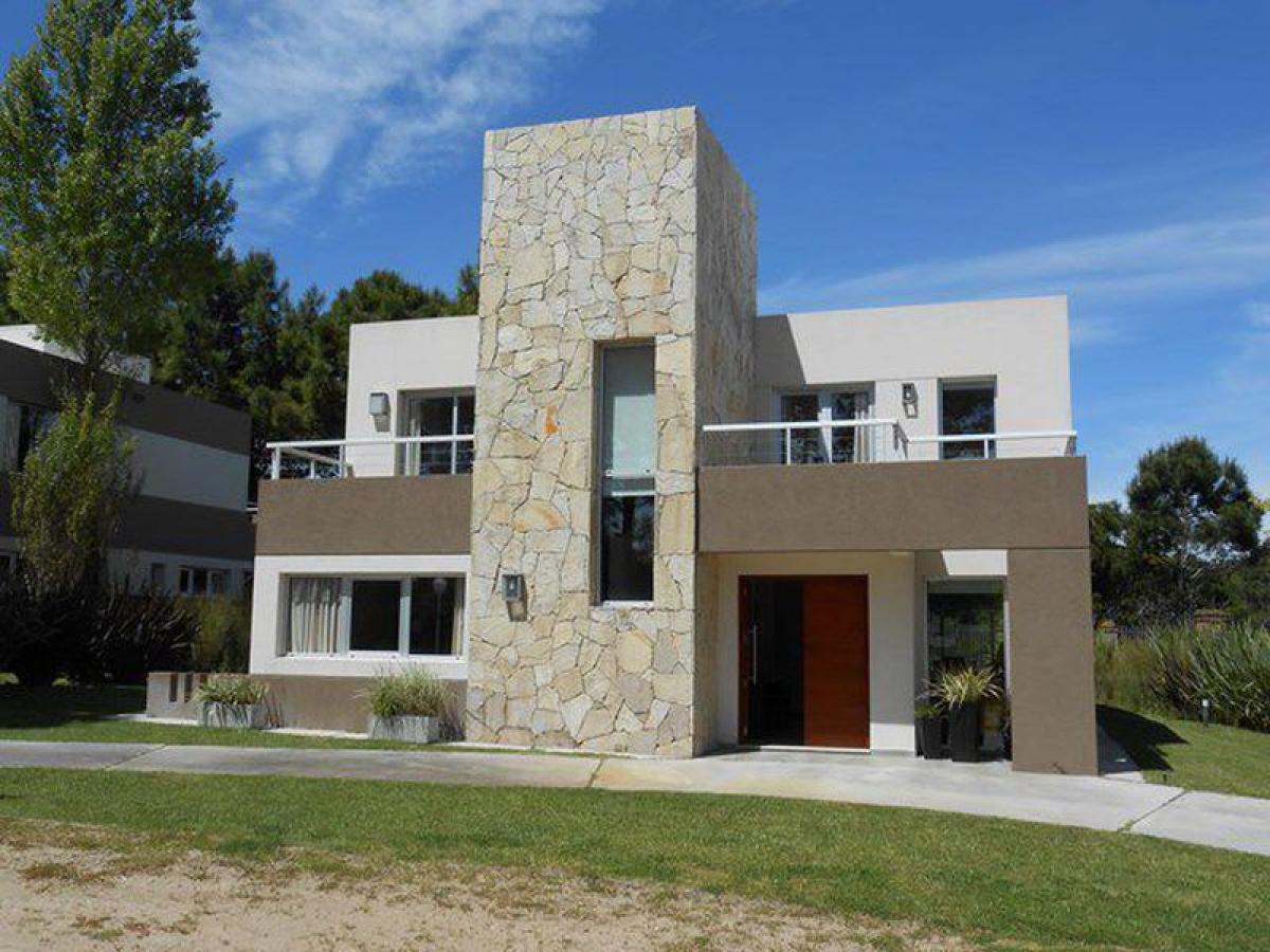 6 bedrooms House in Mar del Plata, Argentina No. 86245