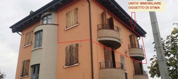 Apartamento de 4 habitaciónes en Castelnovo di Sotto, Italy No. 97845 2