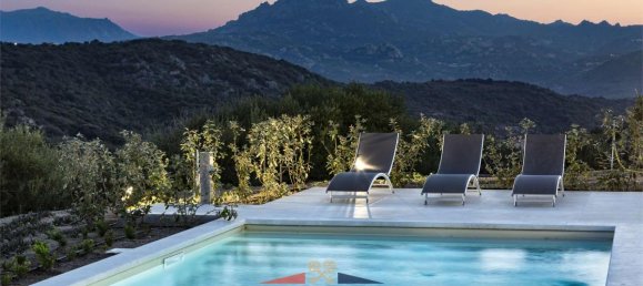 4 bedrooms Villa in Olbia, Italy No. 549 5