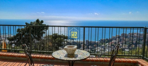 3 bedrooms Penthouse in Albissola Marina, Italy No. 320757 14