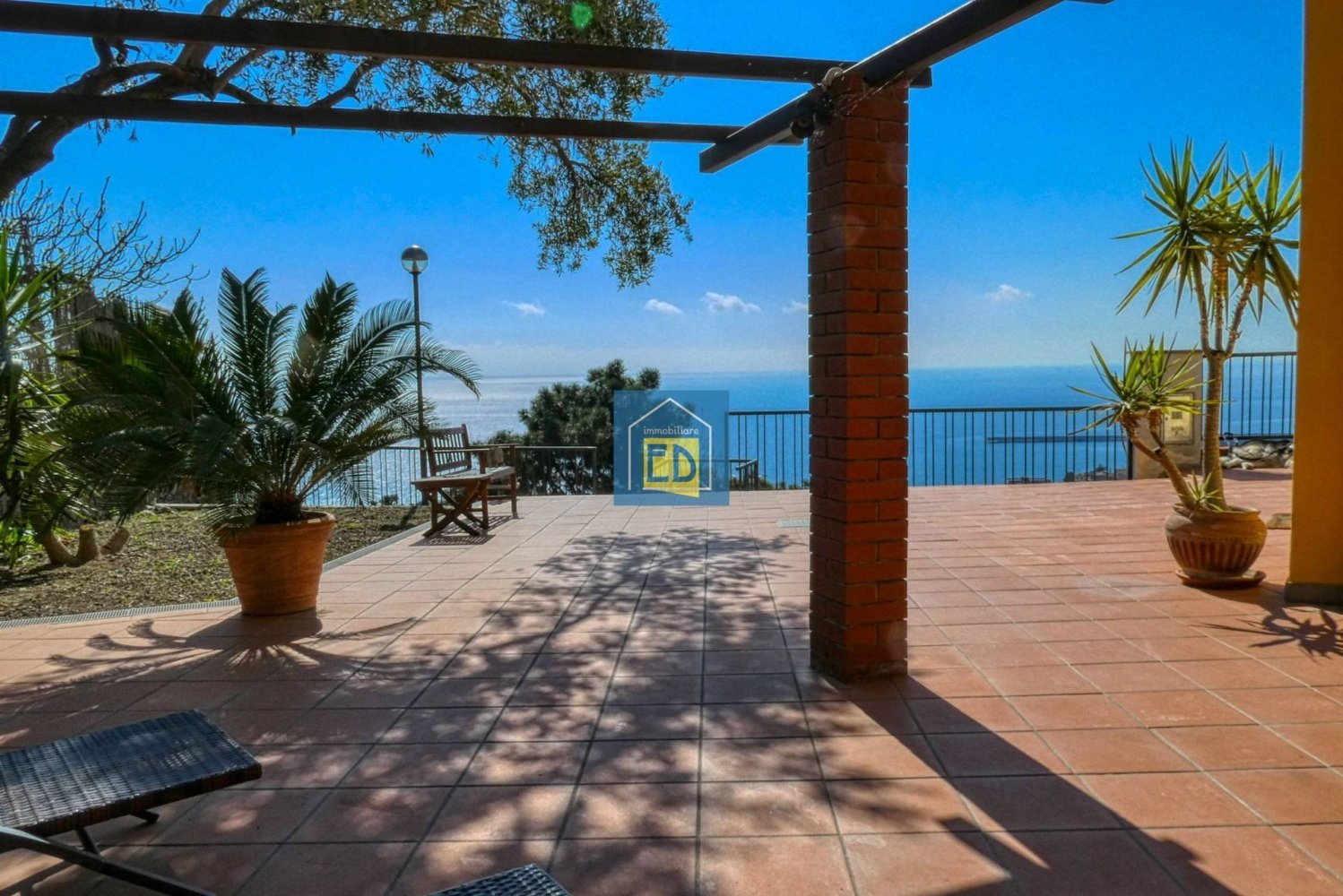 3 bedrooms Penthouse in Albissola Marina, Italy No. 320757