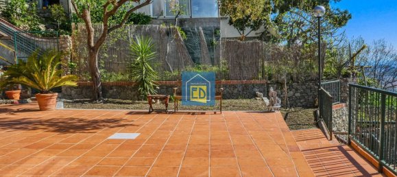 3 bedrooms Penthouse in Albissola Marina, Italy No. 320757 12