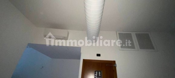 2 rooms Commercial property in Bergamo, Italy No. 199984 20