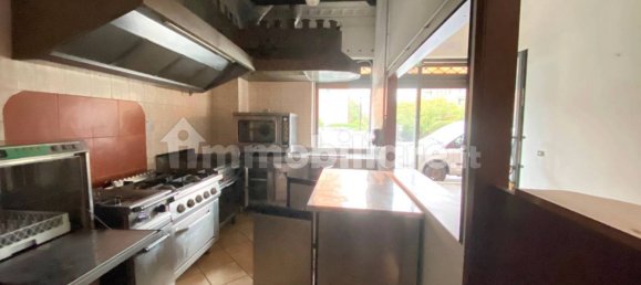 2 rooms Commercial property in Bergamo, Italy No. 199984 6