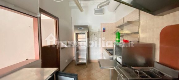 2 rooms Commercial property in Bergamo, Italy No. 199984 3