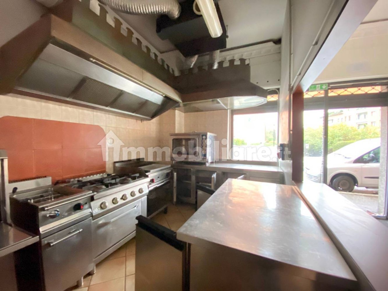 2غرفة عقار تجاري في Bergamo, Italy رقم 199984