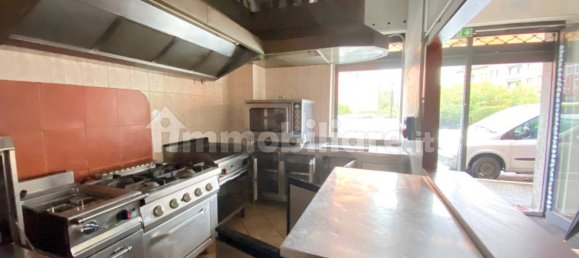 2 rooms Commercial property in Bergamo, Italy No. 199984 4