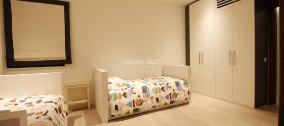 4 chambres Appartement à Sliema, Malta No. 8981 2