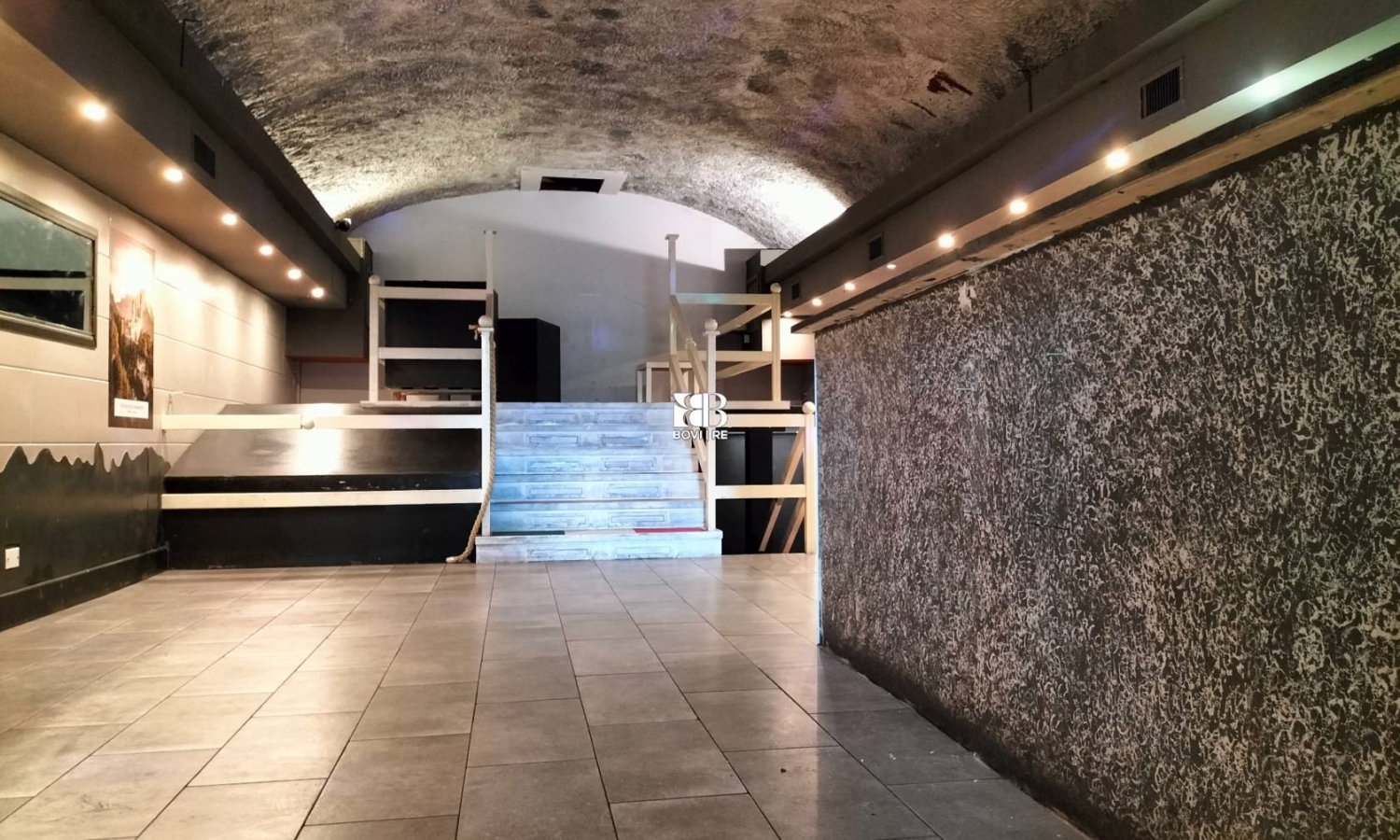 1 room Commercial property in Rome, Italy No. 50132