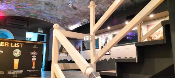 1 room Commercial property in Rome, Italy No. 50132 7