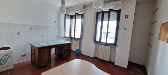 Escritório em Lucca, Italy 150 m² N.º 149309 12