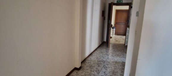 Escritório em Lucca, Italy 150 m² N.º 149309 10