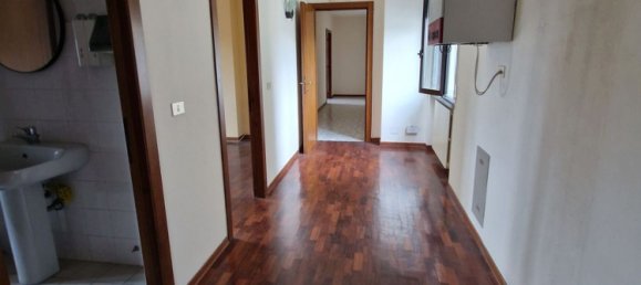 Escritório em Lucca, Italy 150 m² N.º 149309 6