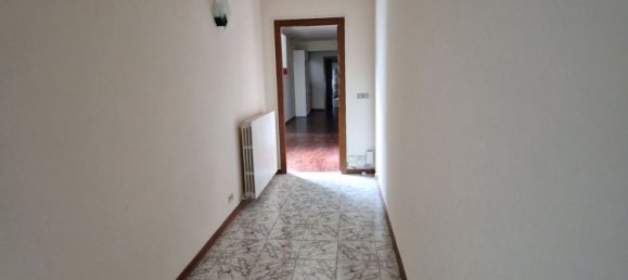 Escritório em Lucca, Italy 150 m² N.º 149309 11
