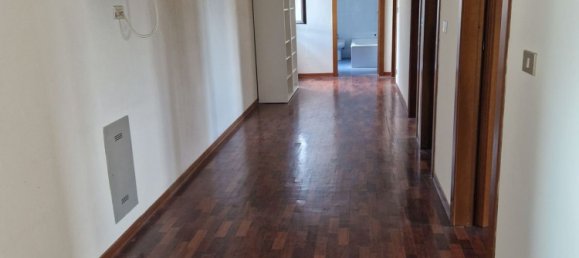 Escritório em Lucca, Italy 150 m² N.º 149309 9