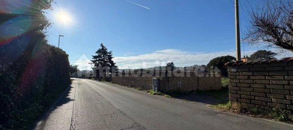 Terreno em Anguillara Sabazia, Italy 1200 m² N.º 117512 2