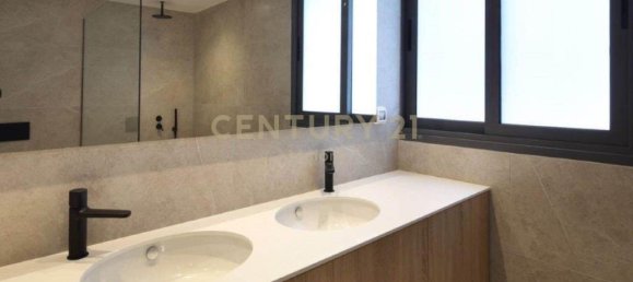 2 bedrooms Apartment in Mesa Geitonia, Cyprus No. 1530 10