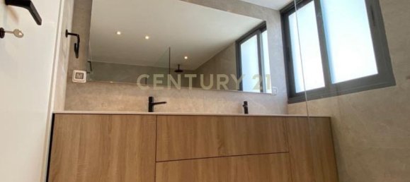 2 bedrooms Apartment in Mesa Geitonia, Cyprus No. 1530 9