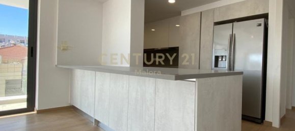 2 bedrooms Apartment in Mesa Geitonia, Cyprus No. 1530 4