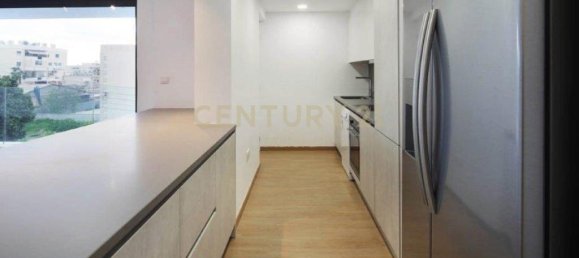 2 bedrooms Apartment in Mesa Geitonia, Cyprus No. 1530 6