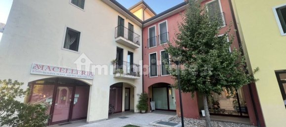 2 bedrooms Apartment in Pojana Maggiore, Italy No. 358927 2