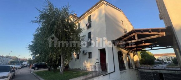 2 bedrooms Apartment in Pojana Maggiore, Italy No. 358927 19