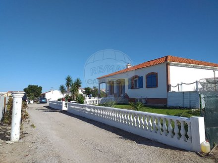 3 bedrooms Villa in Alcochete, Portugal No. 189367
