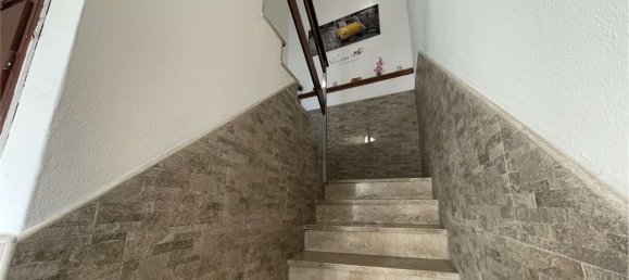 Квартира с 3 комнатами в Джуссано, Италия № 122912 2