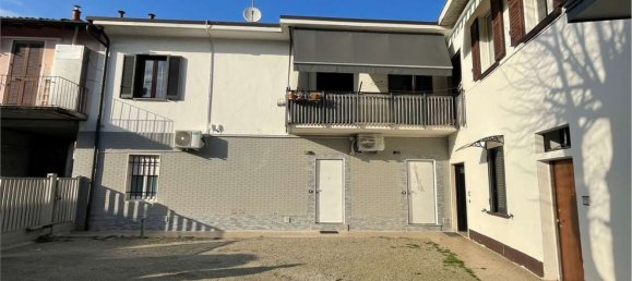 Квартира с 3 комнатами в Джуссано, Италия № 122912 21