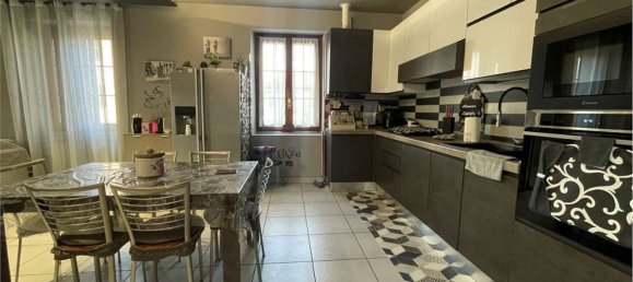 Квартира с 3 комнатами в Джуссано, Италия № 122912 8