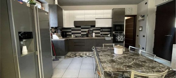 Квартира с 3 комнатами в Джуссано, Италия № 122912 12