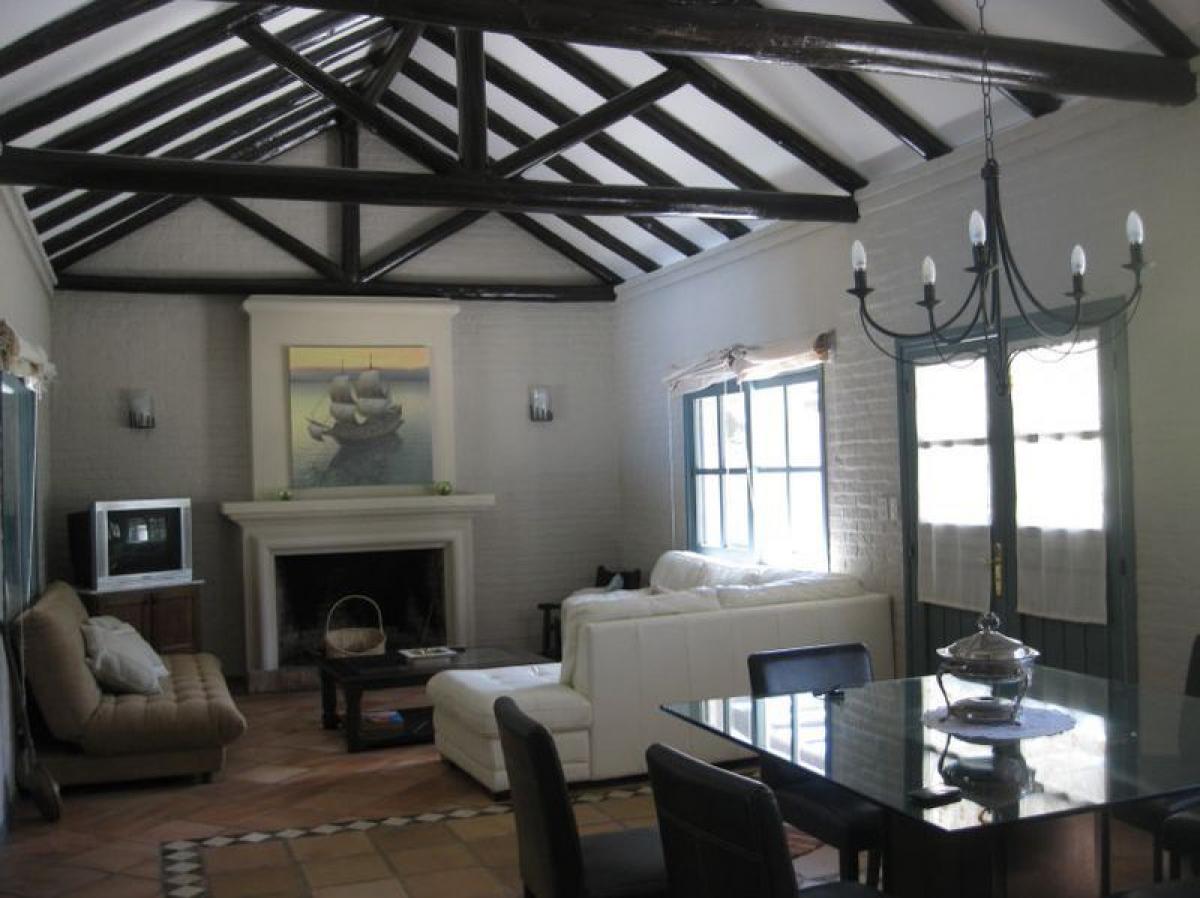 3 bedrooms House in Maldonado, Uruguay No. 4296