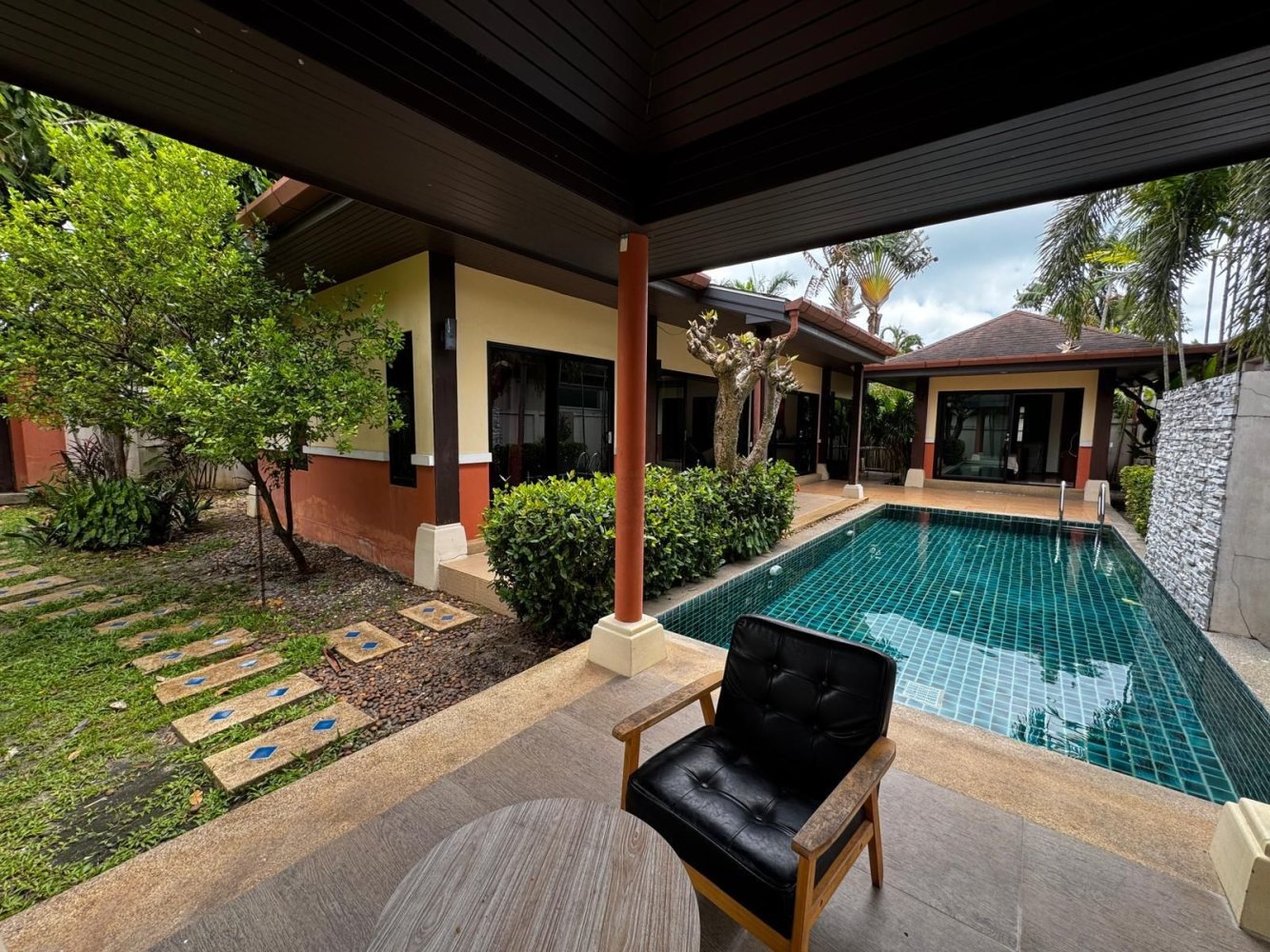 Villa de 3 dormitorios en Phuket, Thailand No. 77921