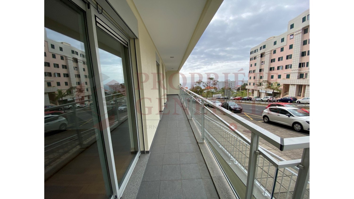 Apartamento de 3 dormitorios en Funchal, Portugal No. 145758