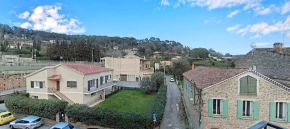 Apartamento de 2 dormitorios en Salernes, France No. 189463 9