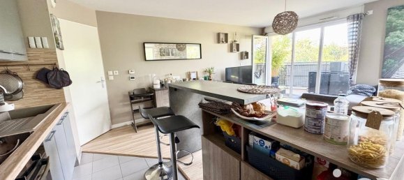 2 chambres Appartement à Chennevières-sur-Marne, France No. 318198 4