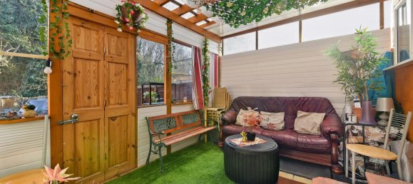 3 Schlafzimmer Haus in Feltham, United Kingdom, Nr. 9802 10