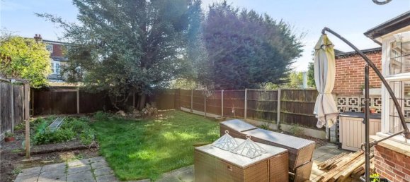 4 bedrooms House in Finchley, United Kingdom No. 3616 5