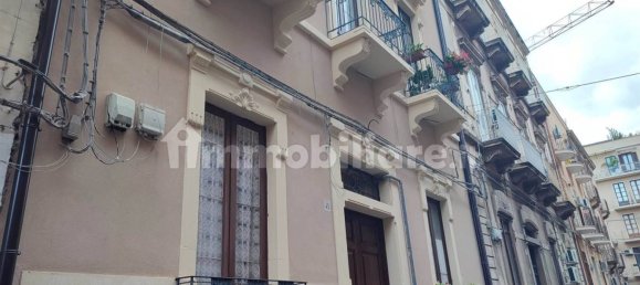 Квартира с 2 спальнями в Катания, Италия № 84840 2