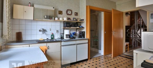 9 rooms Building in Reutlingen, Germany No. 60299 7