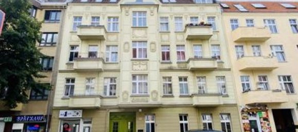 2 rooms Apartment in Wilhelmstadt, Germany No. 111040 2