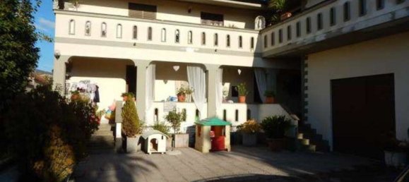 6-Zimmer Wohnung in Lariano, Italy, Nr. 204313 2