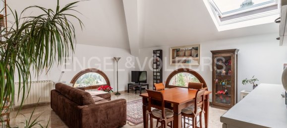 4-Zimmer Doppelhaus in Varese, Italy, Nr. 220355 9