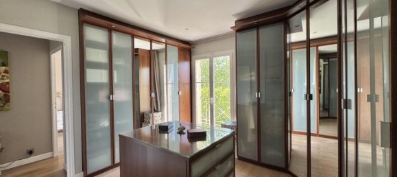 5 bedrooms House in Noisy-le-Roi, France No. 327098 13