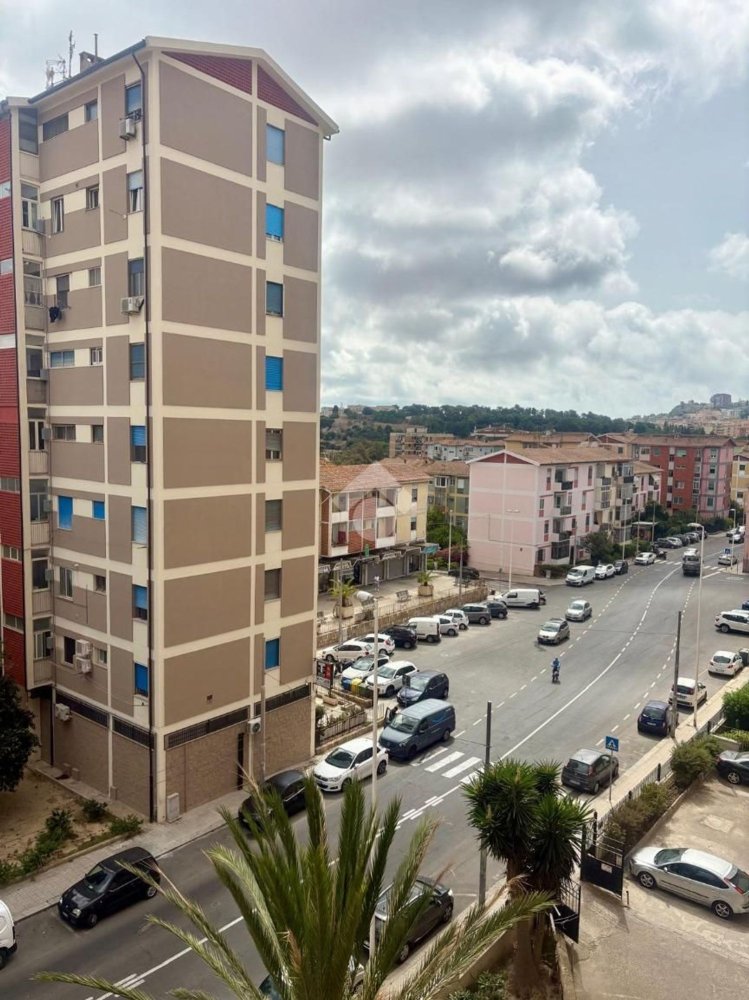 5 غرف نوم شقة في Cagliari, Italy رقم 382368