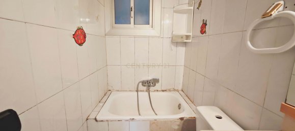 Apartamento de 3 dormitorios en Ripollet, Spain No. 157330 18